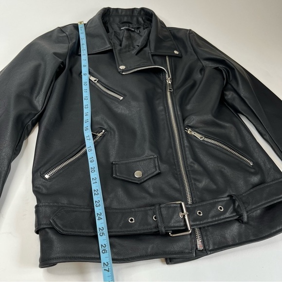 Prettylittlething Black Faux Leather Oversized Longline Belted Biker Jacket - Picture 14 of 15
